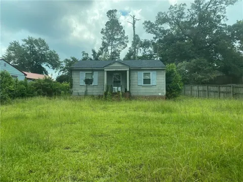 2344 Henry Circle