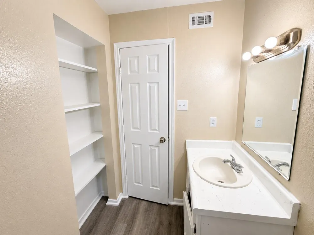 7301 Jensen #10 Houston, TX 77093