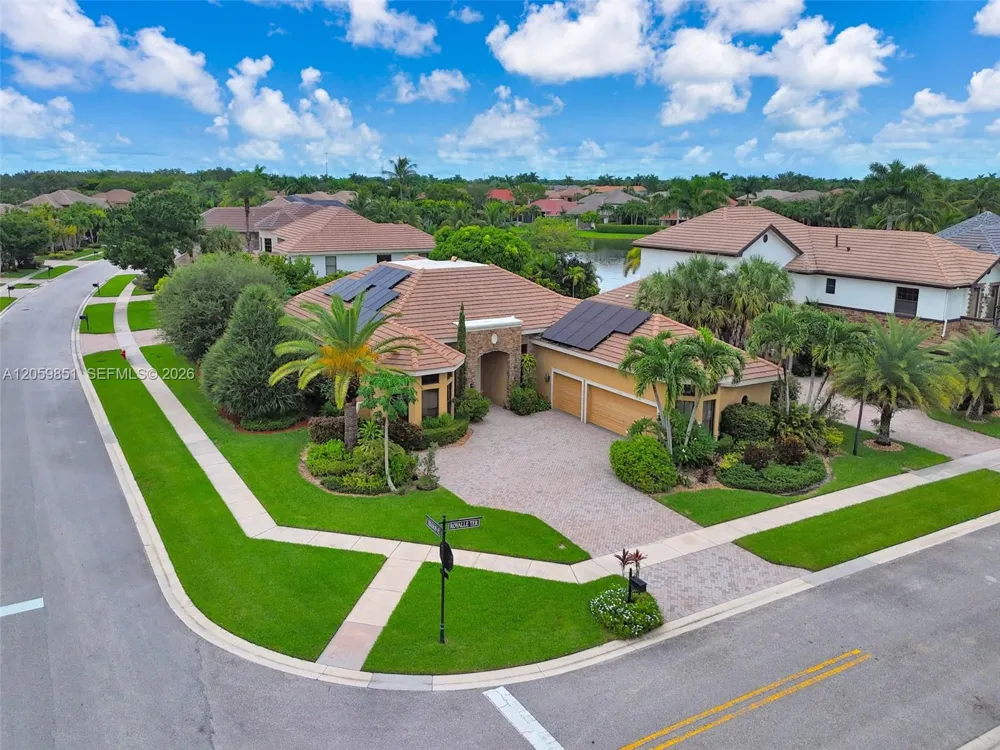3617 Royalle Ter Wellington, FL 33449