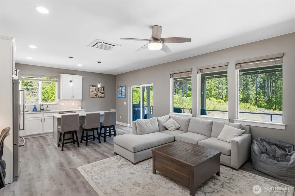 811 Wadsworth Loop Ronald, WA 98940
