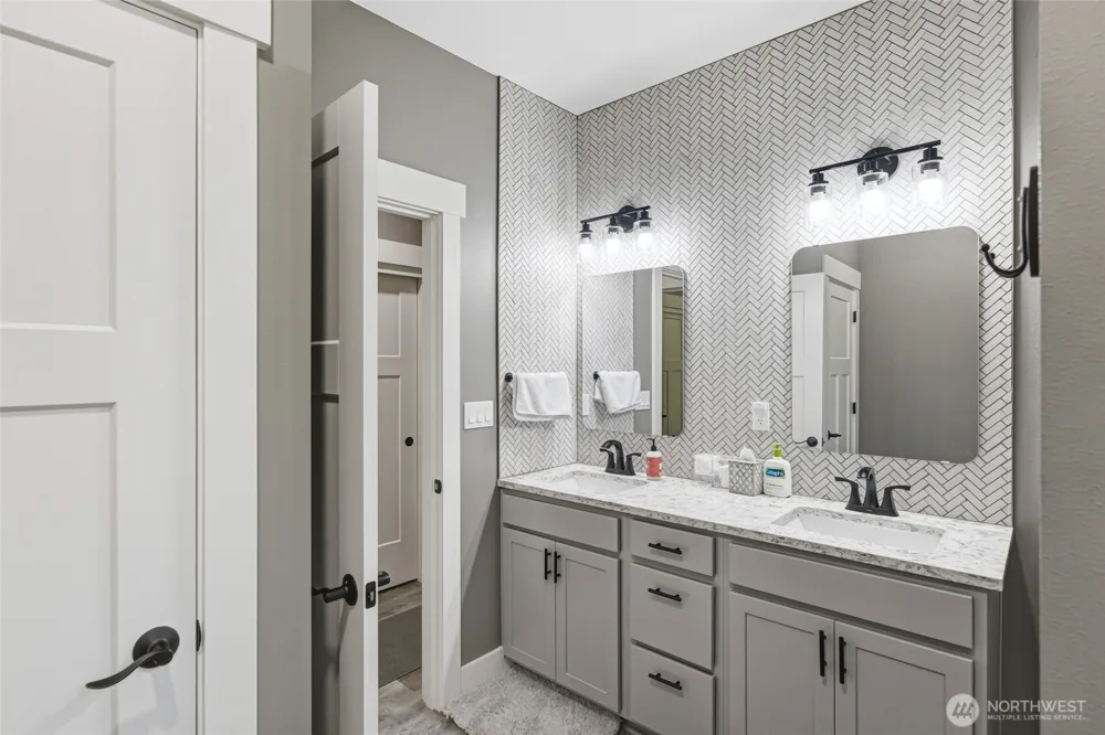 811 Wadsworth Loop Ronald, WA 98940