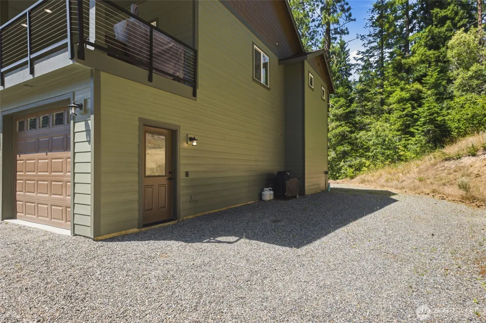 811 Wadsworth Loop Ronald, WA 98940