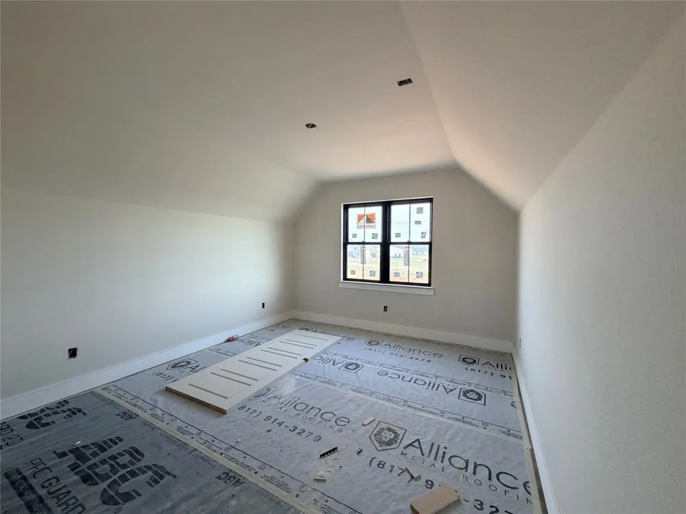 Monarch Court Poolville, TX 76487
