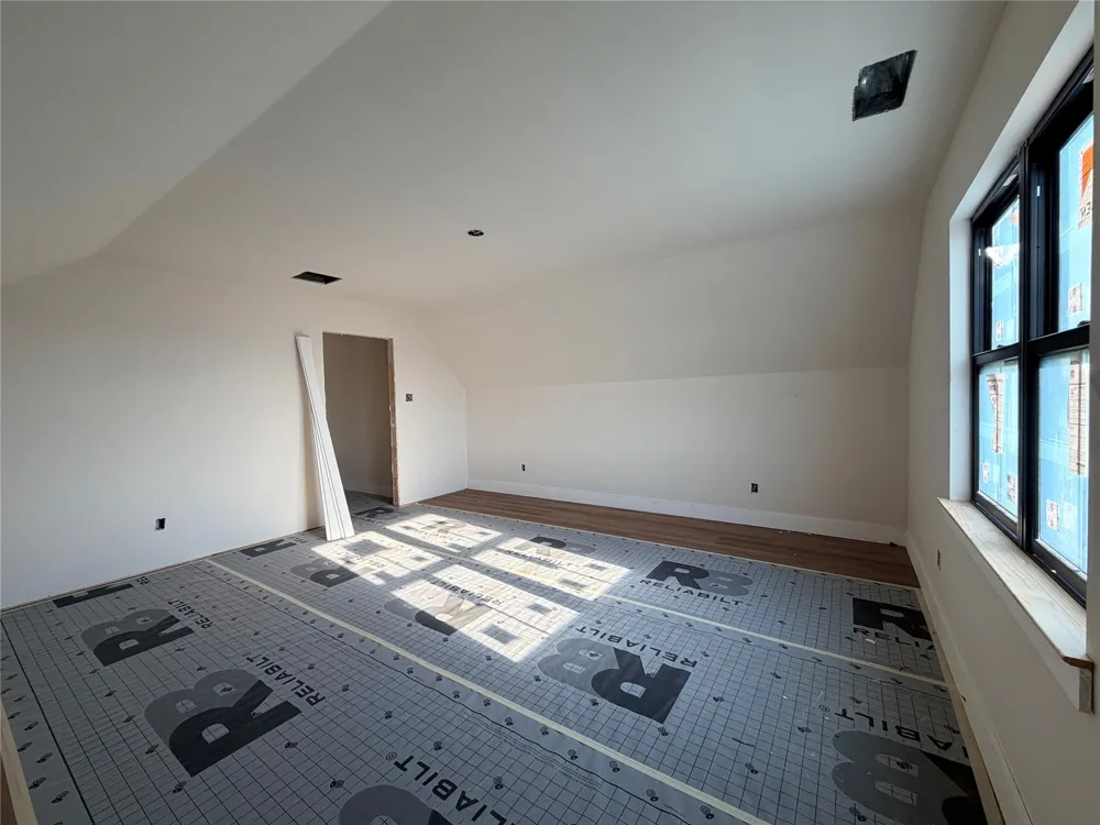 Monarch Court Poolville, TX 76487