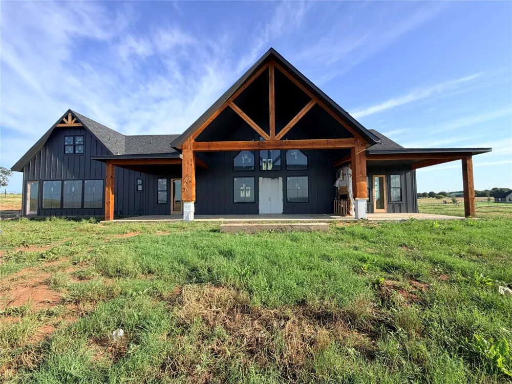 Monarch Court Poolville, TX 76487