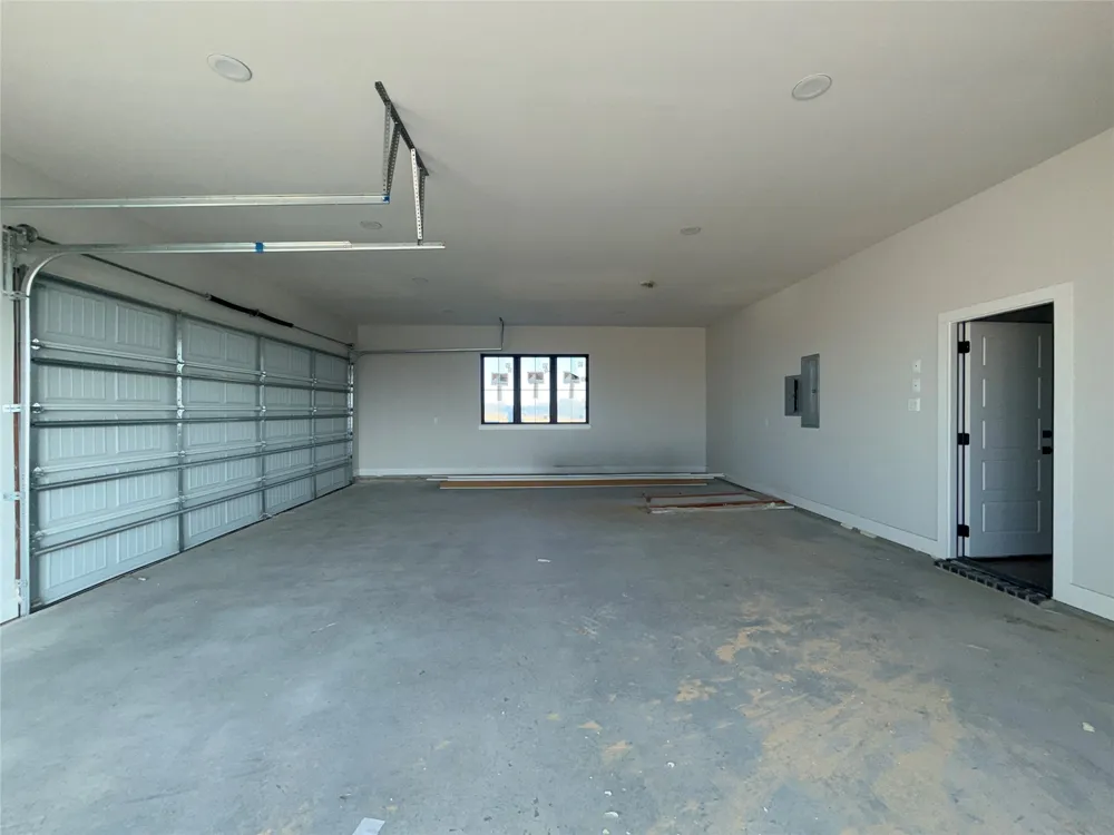 Monarch Court Poolville, TX 76487