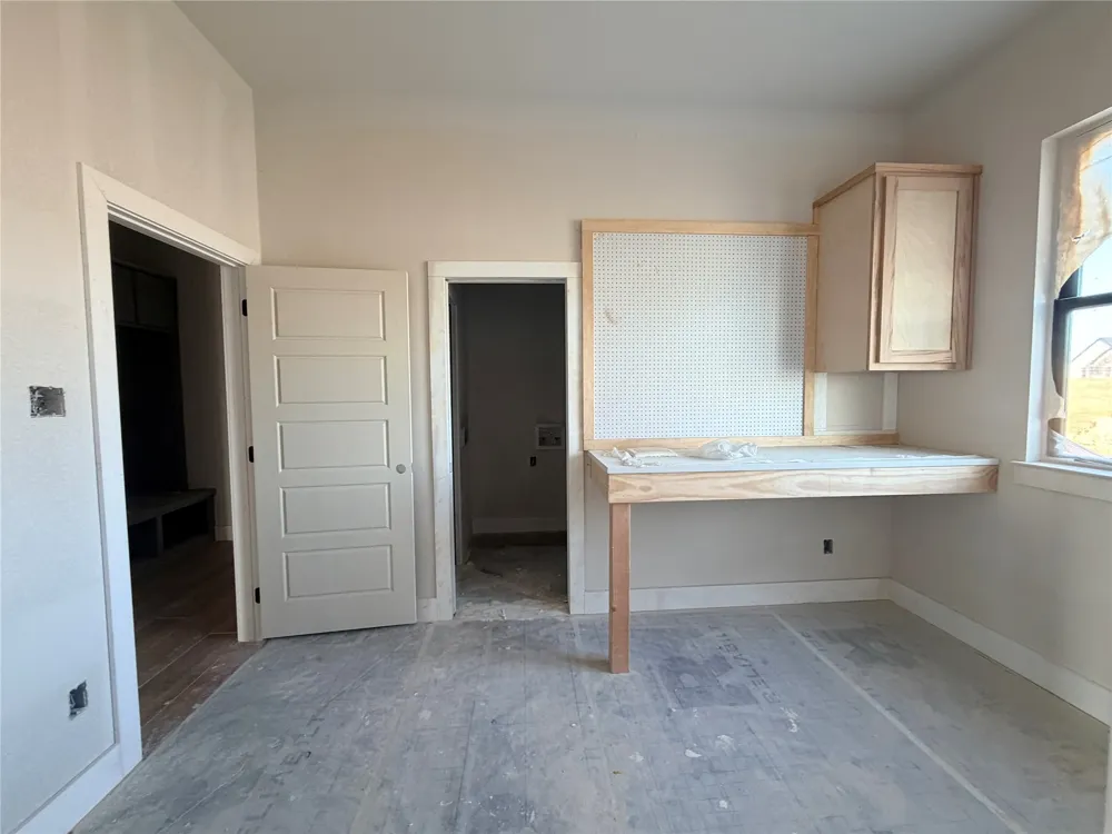 Monarch Court Poolville, TX 76487