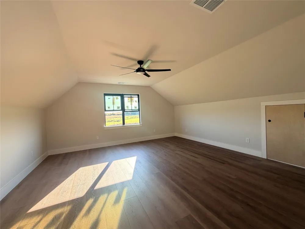 Monarch Court Poolville, TX 76487