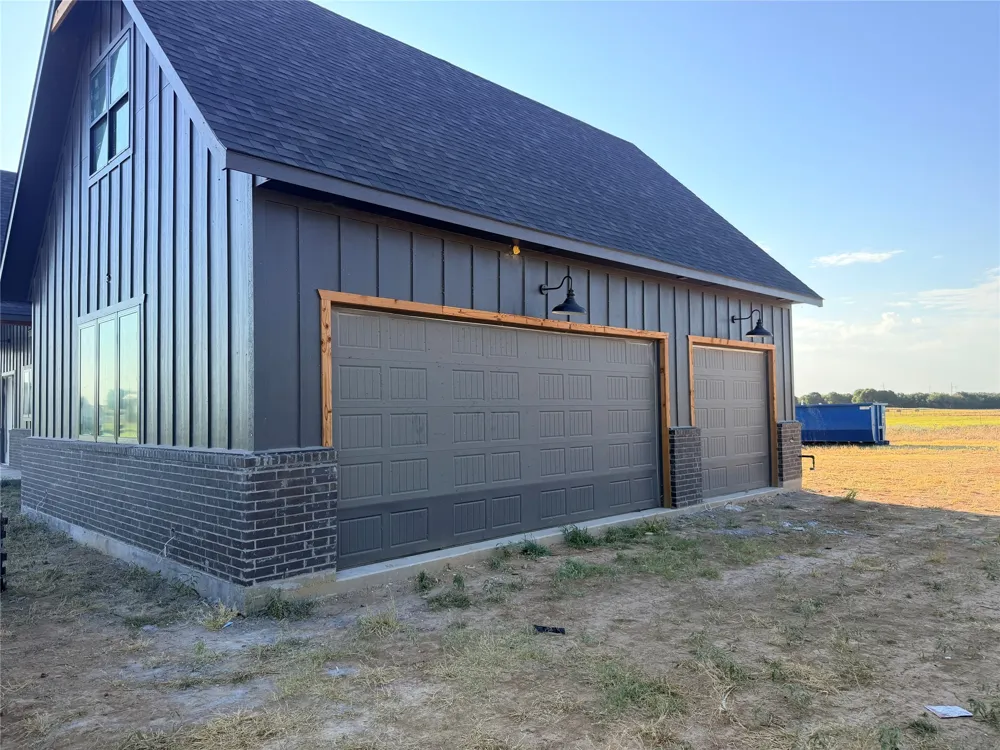 Monarch Court Poolville, TX 76487