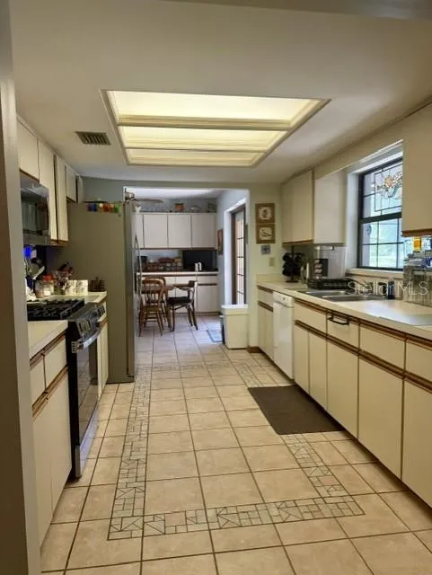 33322 COUNTY ROAD 437 Sorrento, FL 32776