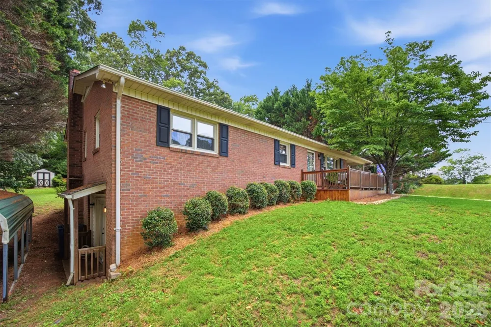 2516 Corolla Hills Drive Lenoir, NC 28645