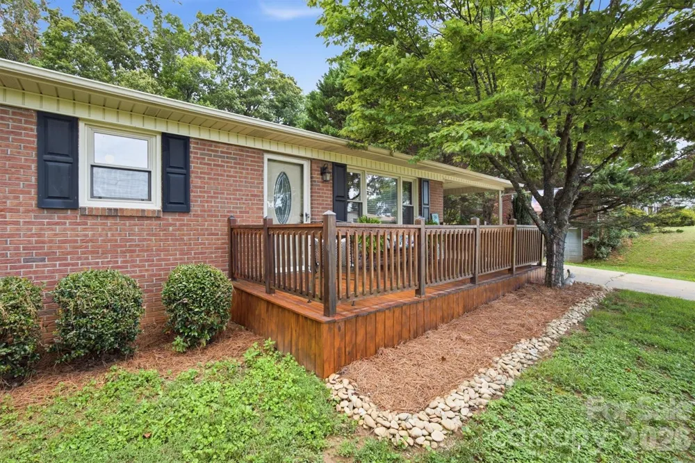 2516 Corolla Hills Drive Lenoir, NC 28645