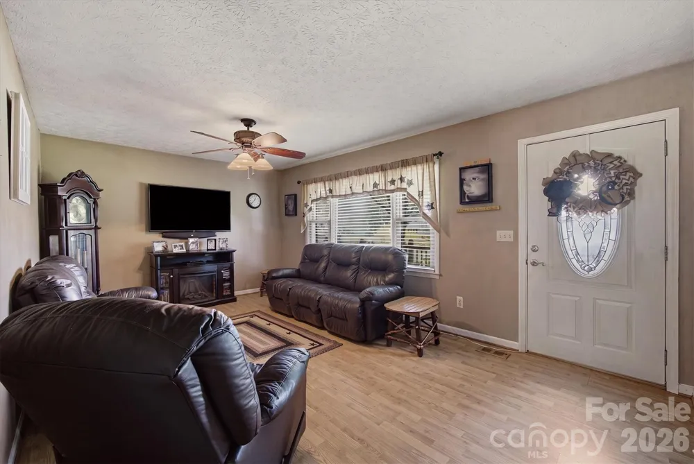 2516 Corolla Hills Drive Lenoir, NC 28645