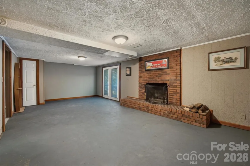 2516 Corolla Hills Drive Lenoir, NC 28645