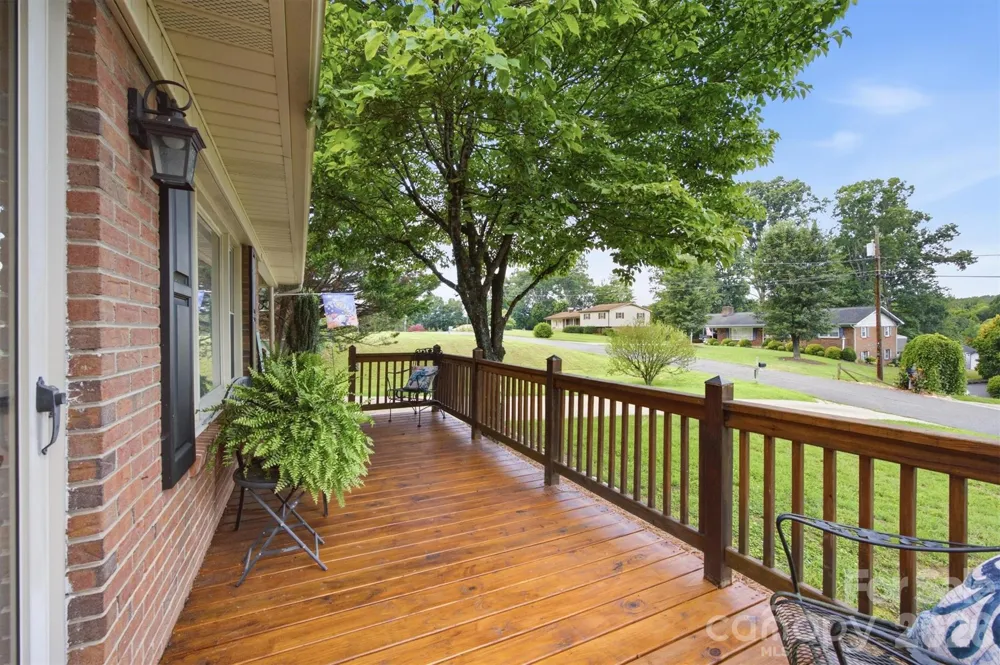 2516 Corolla Hills Drive Lenoir, NC 28645