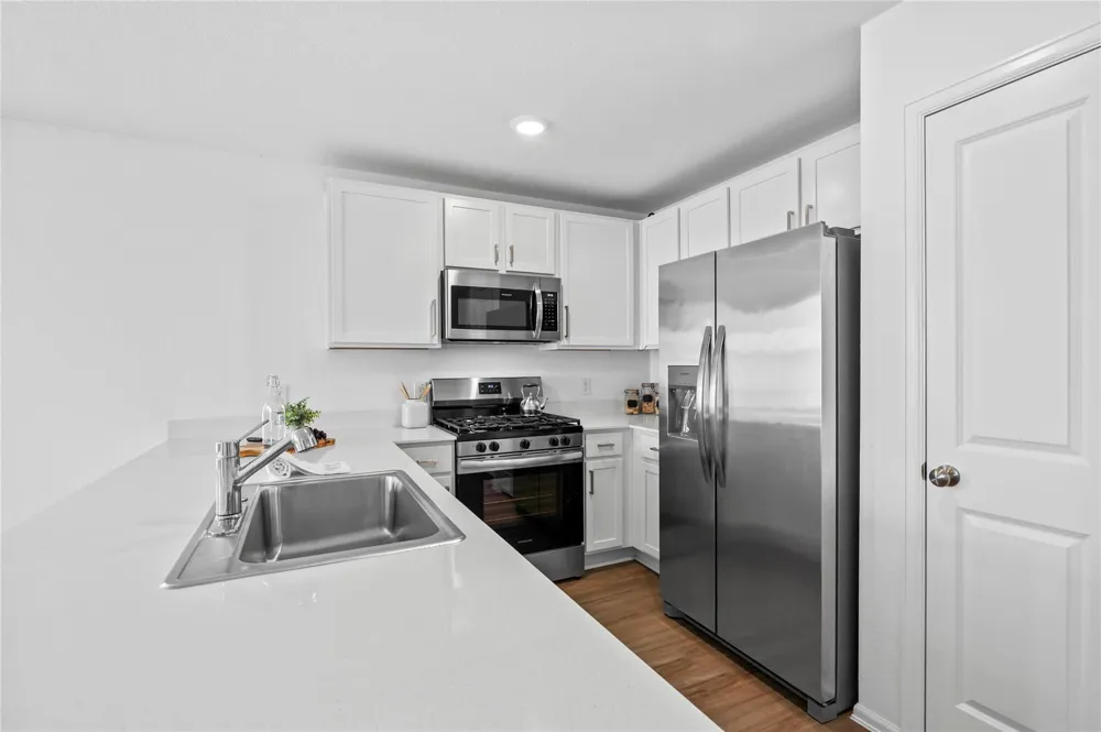 2805 Fountain Woods Drive League City, TX 77573