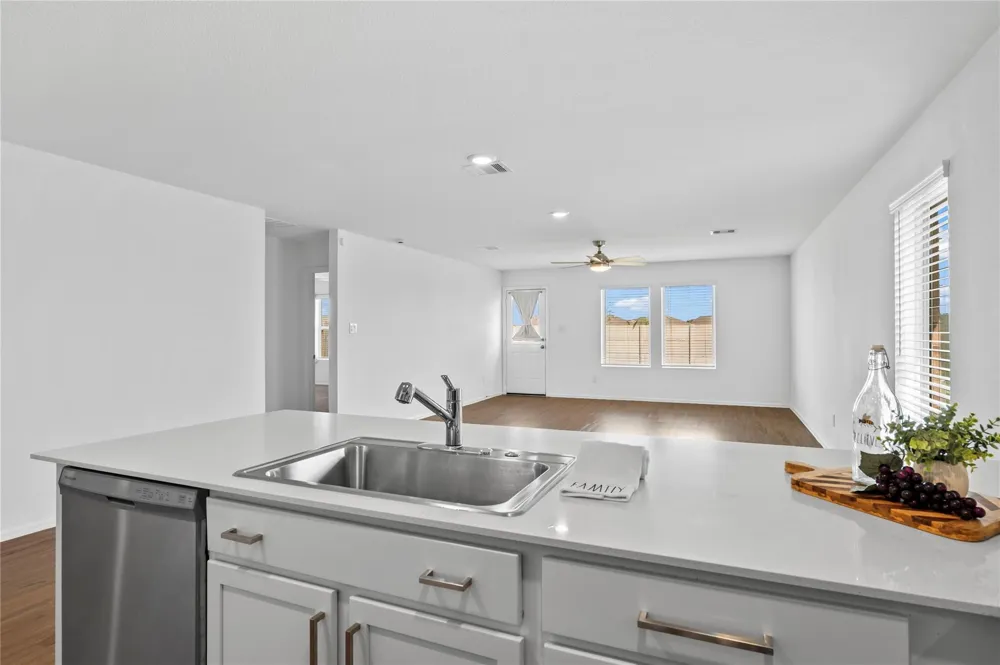 2805 Fountain Woods Drive League City, TX 77573