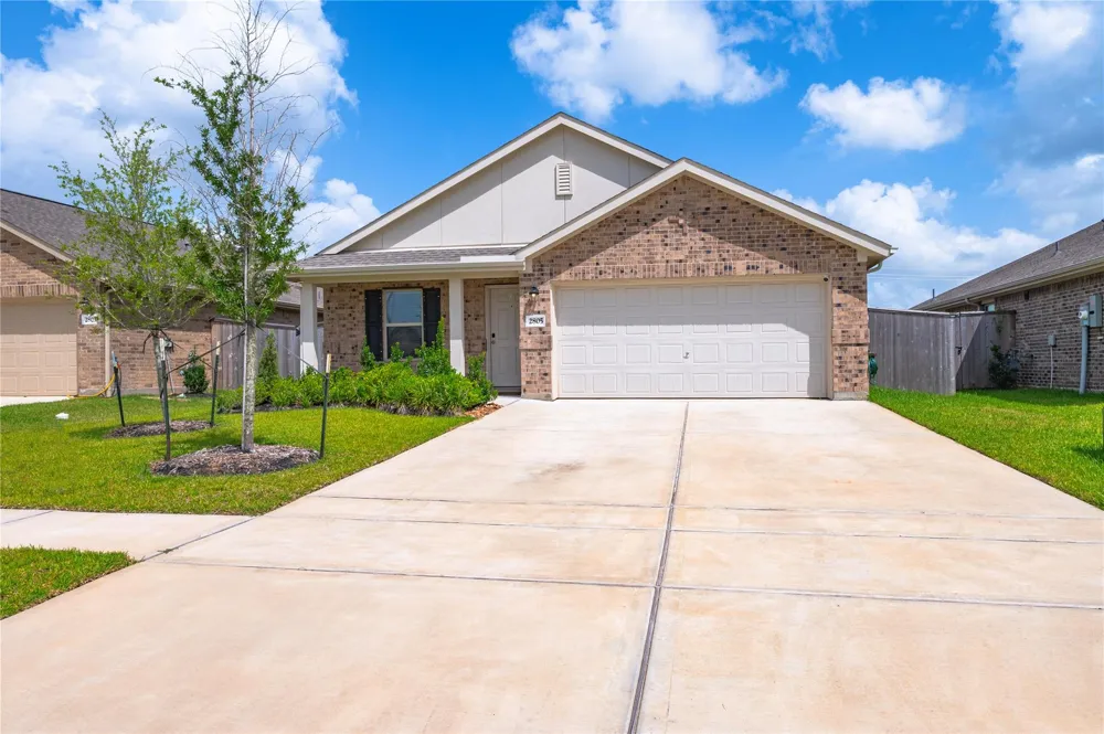 2805 Fountain Woods Drive League City, TX 77573