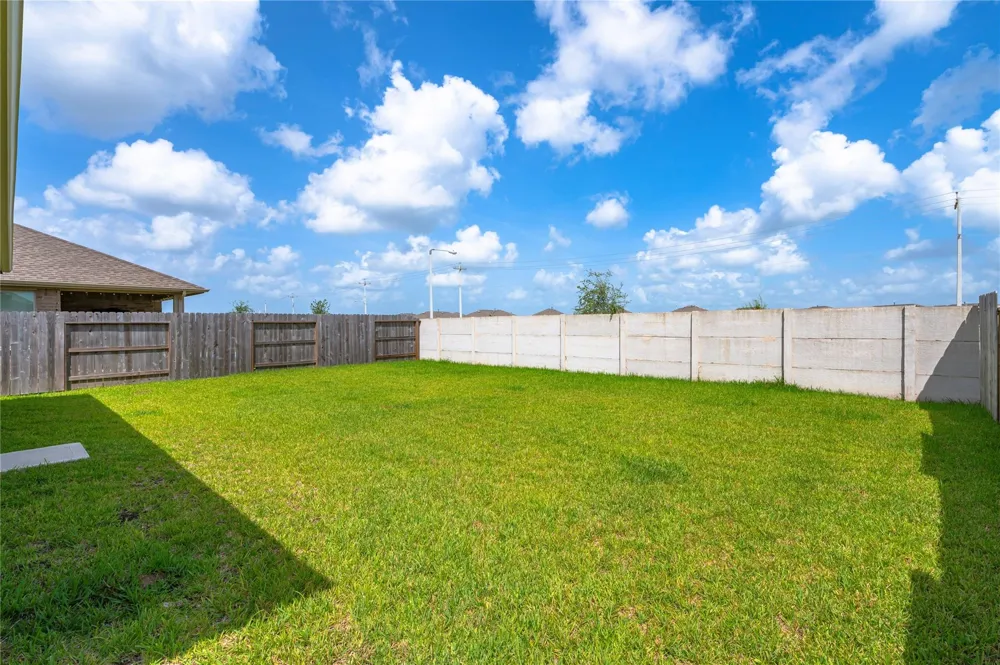 2805 Fountain Woods Drive League City, TX 77573