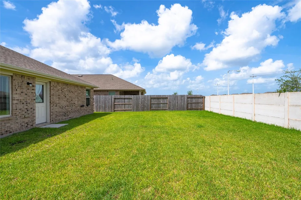 2805 Fountain Woods Drive League City, TX 77573