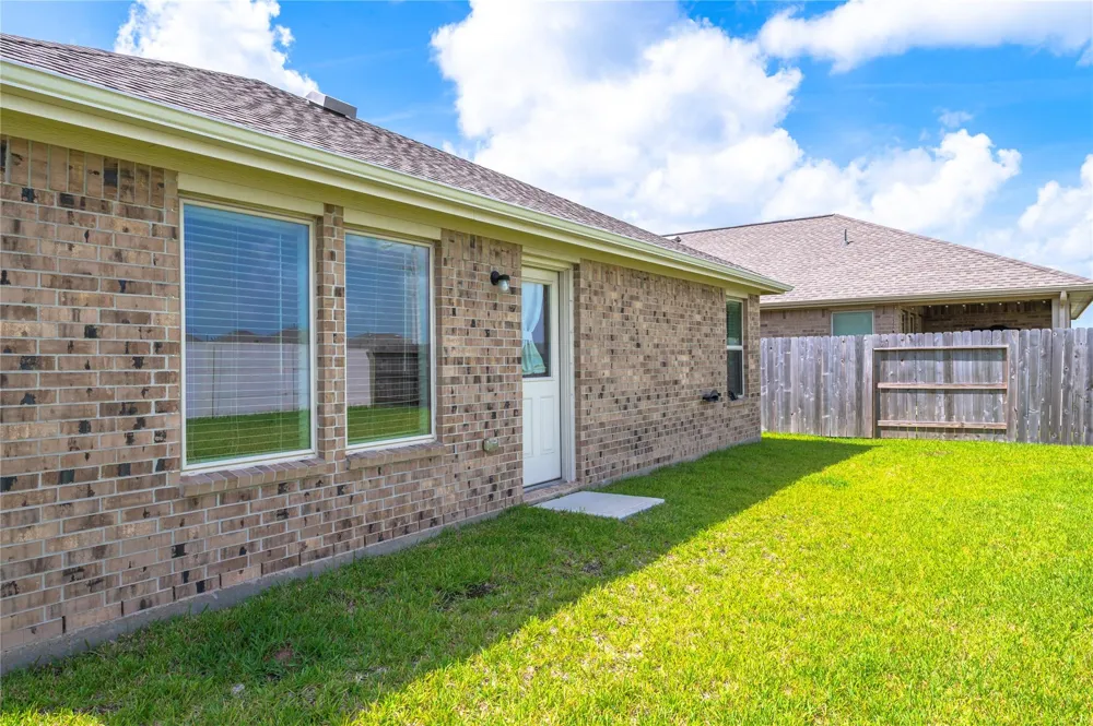 2805 Fountain Woods Drive League City, TX 77573