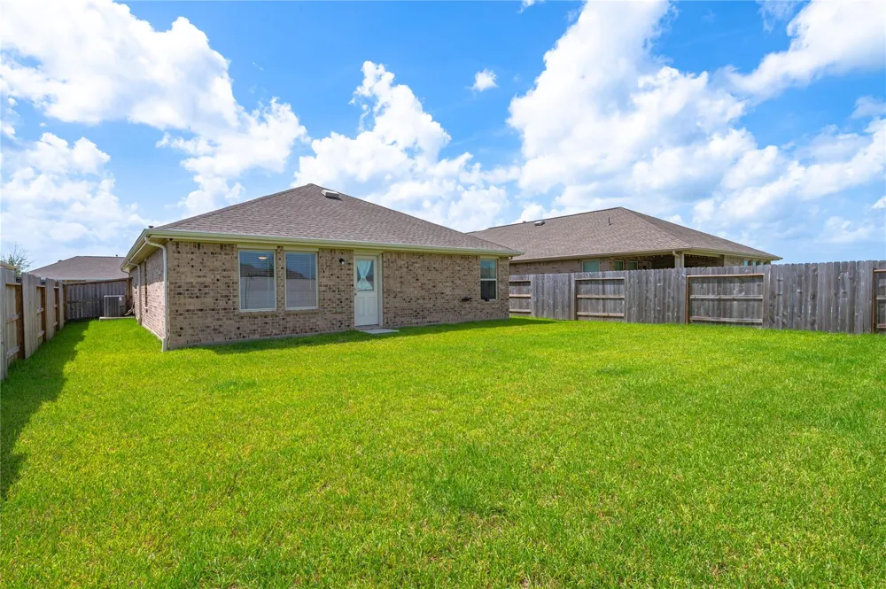2805 Fountain Woods Drive League City, TX 77573
