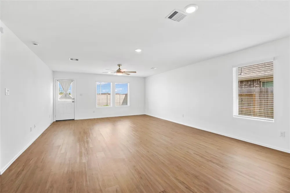 2805 Fountain Woods Drive League City, TX 77573