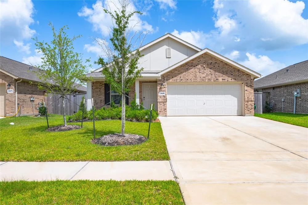 2805 Fountain Woods Drive League City, TX 77573