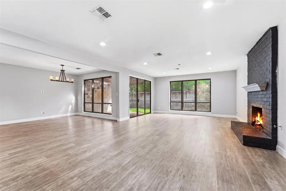 3111 Breezy Pines Court Kingwood, TX 77339