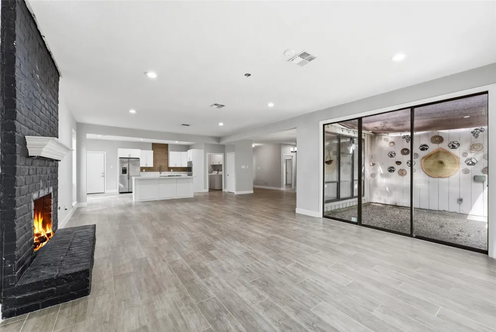 3111 Breezy Pines Court Kingwood, TX 77339