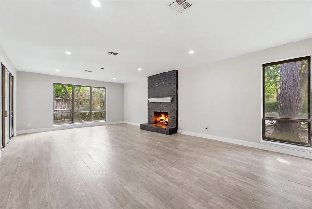 3111 Breezy Pines Court Kingwood, TX 77339