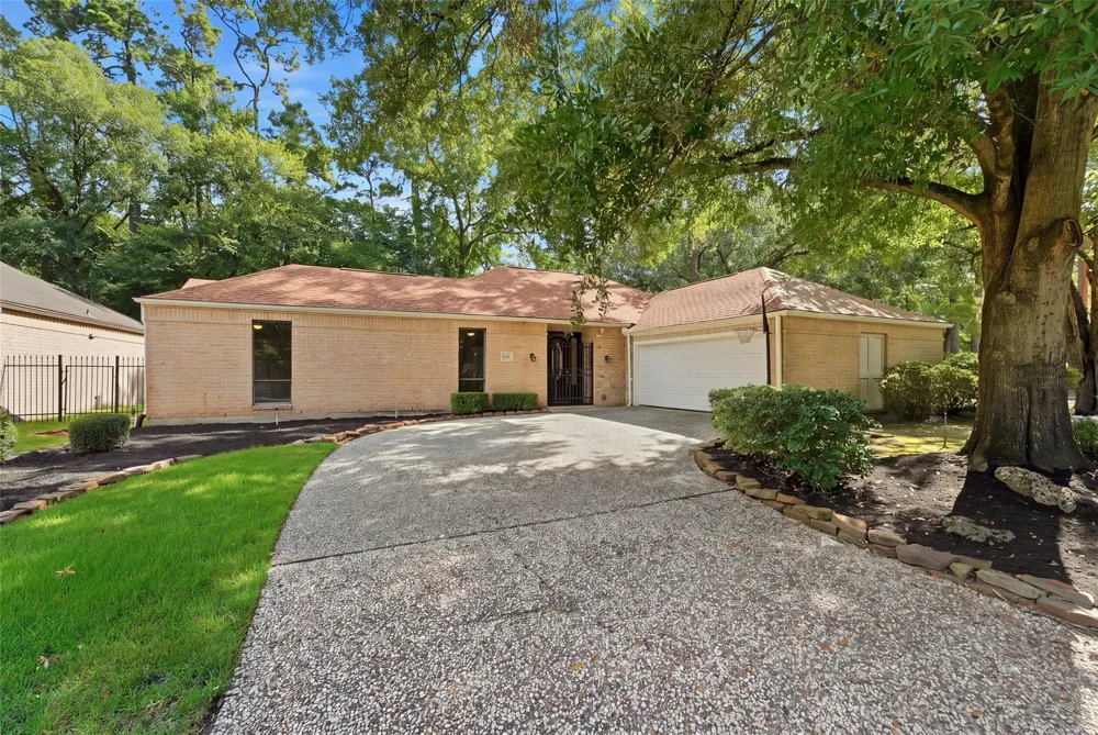 3111 Breezy Pines Court Kingwood, TX 77339