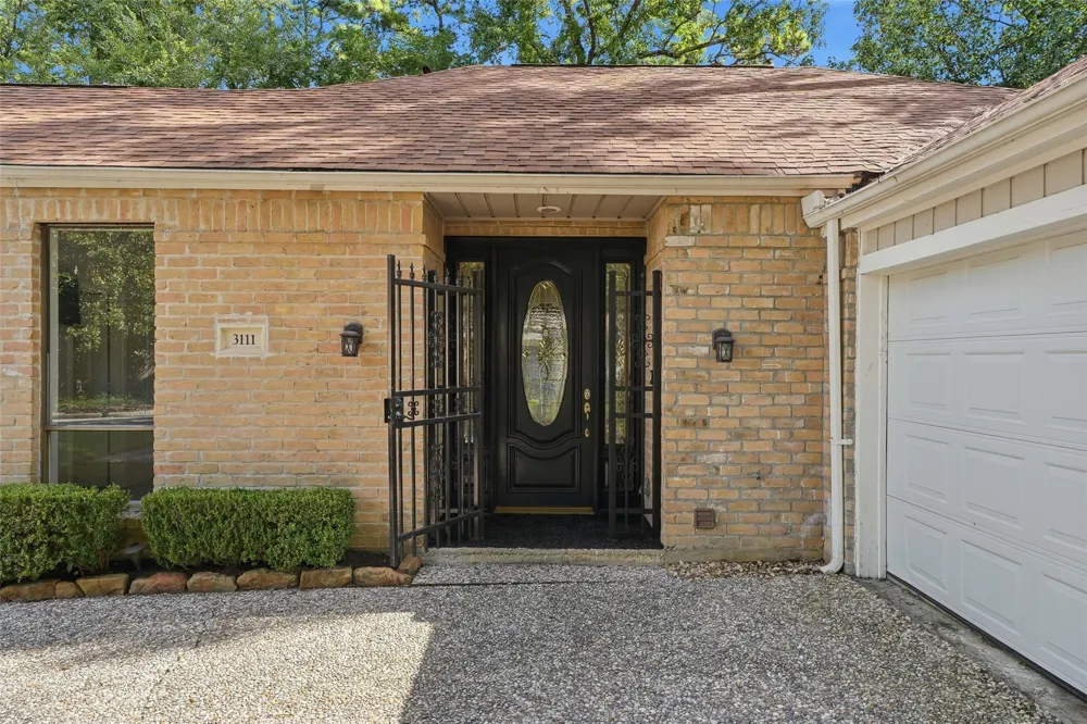 3111 Breezy Pines Court Kingwood, TX 77339
