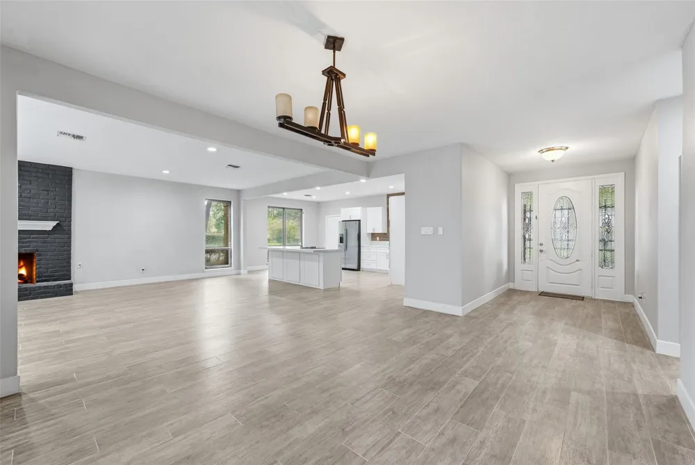 3111 Breezy Pines Court Kingwood, TX 77339