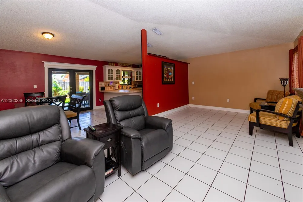 14851 SW 59th St Miami, FL 33193