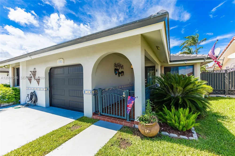 14851 SW 59th St Miami, FL 33193