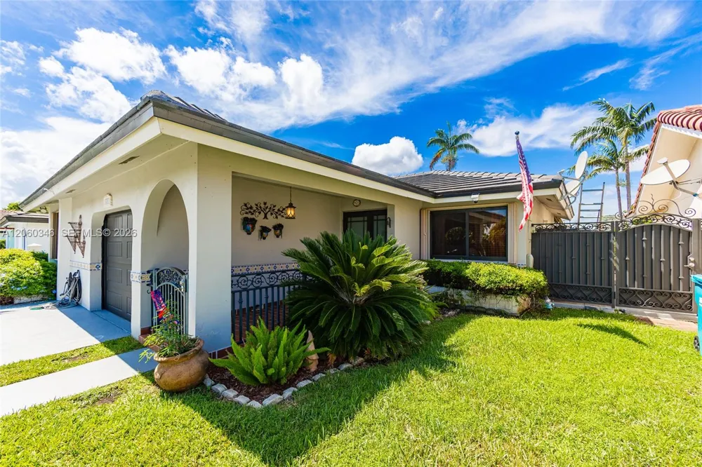 14851 SW 59th St Miami, FL 33193