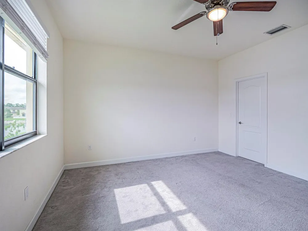 10092 W VILLA CIRCLE Vero Beach, FL 32966