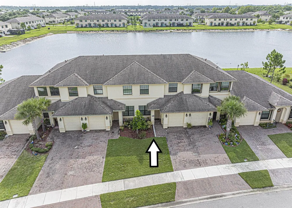 10092 W VILLA CIRCLE Vero Beach, FL 32966
