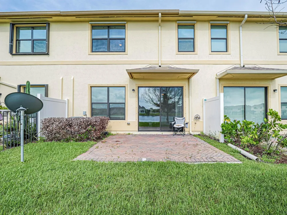 10092 W VILLA CIRCLE Vero Beach, FL 32966