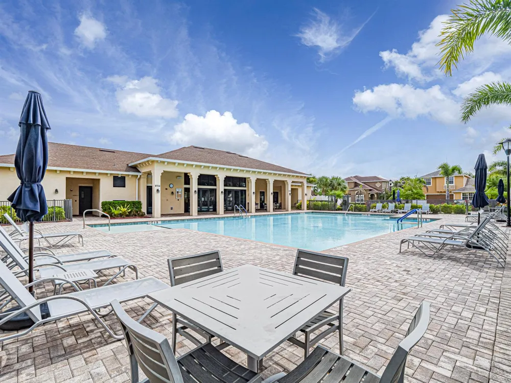 10092 W VILLA CIRCLE Vero Beach, FL 32966