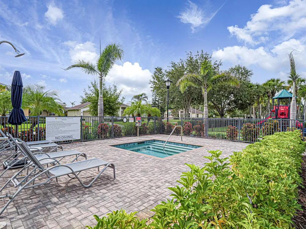 10092 W VILLA CIRCLE Vero Beach, FL 32966