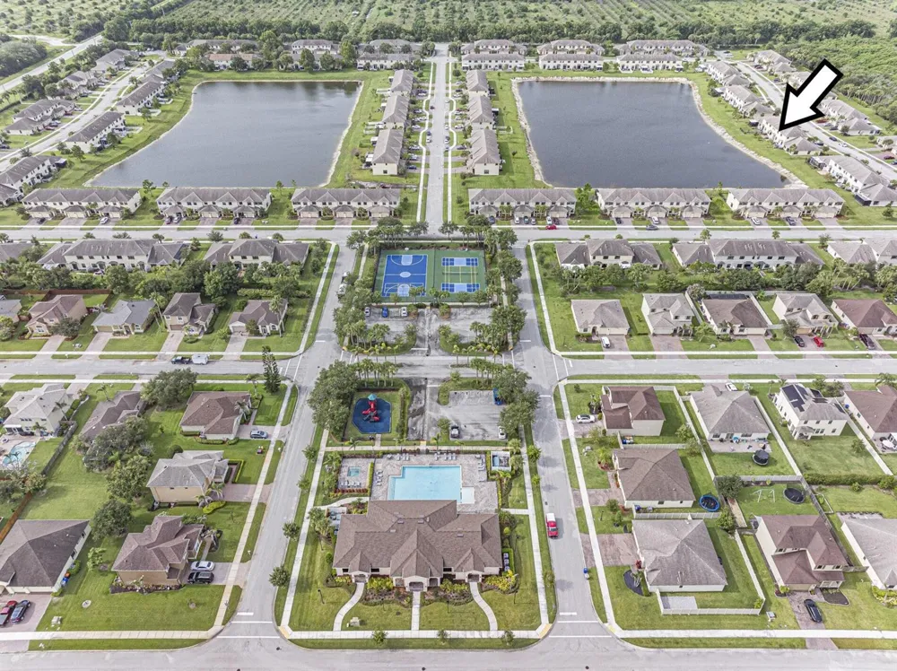 10092 W VILLA CIRCLE Vero Beach, FL 32966