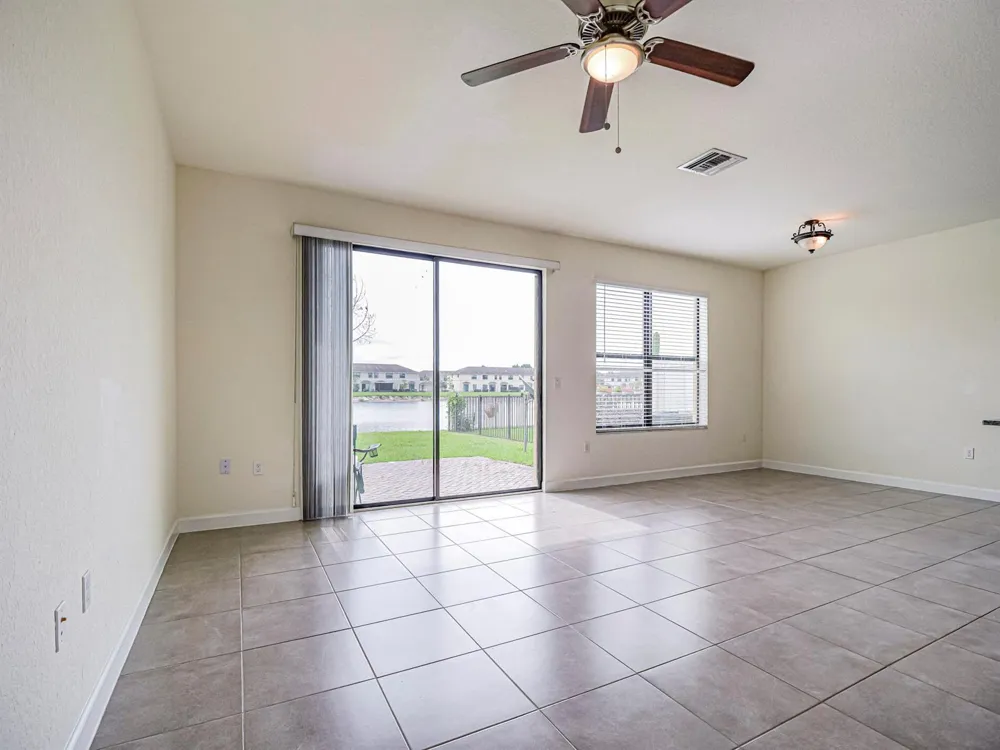 10092 W VILLA CIRCLE Vero Beach, FL 32966