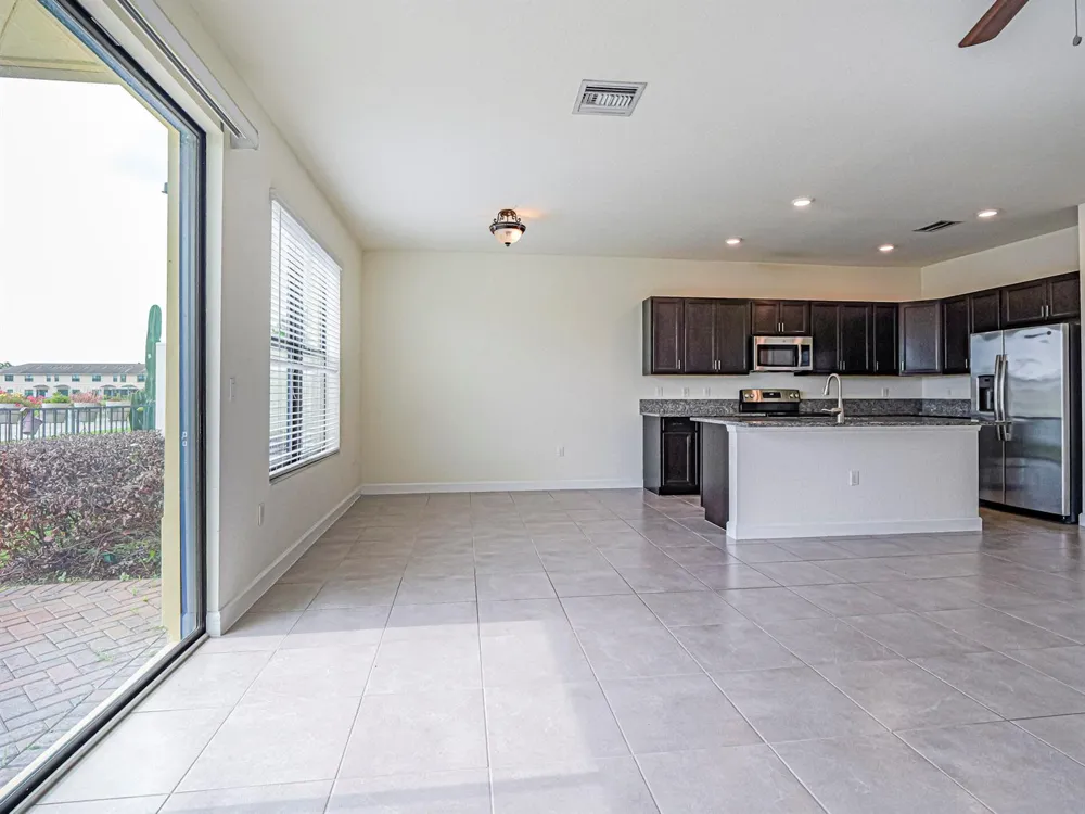 10092 W VILLA CIRCLE Vero Beach, FL 32966