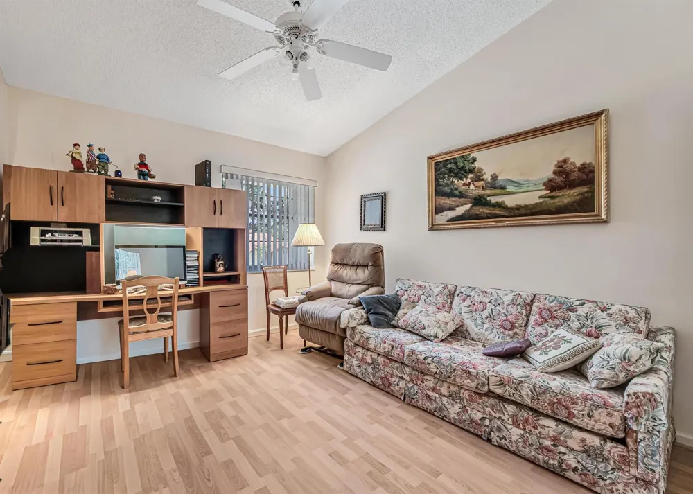 7027 Summer Tree Drive #201 Boynton Beach, FL 33437