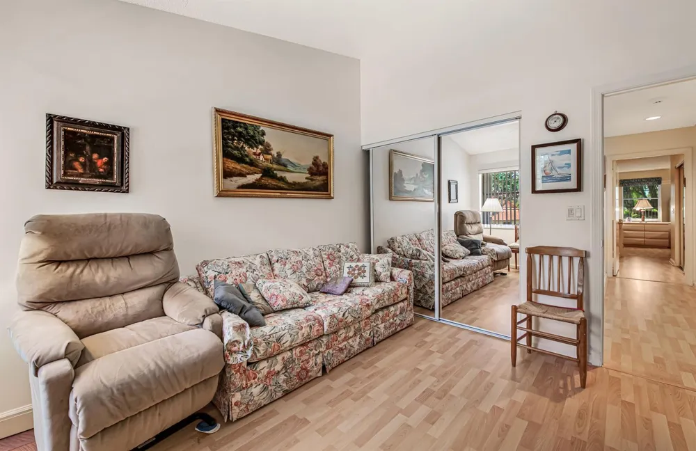 7027 Summer Tree Drive #201 Boynton Beach, FL 33437