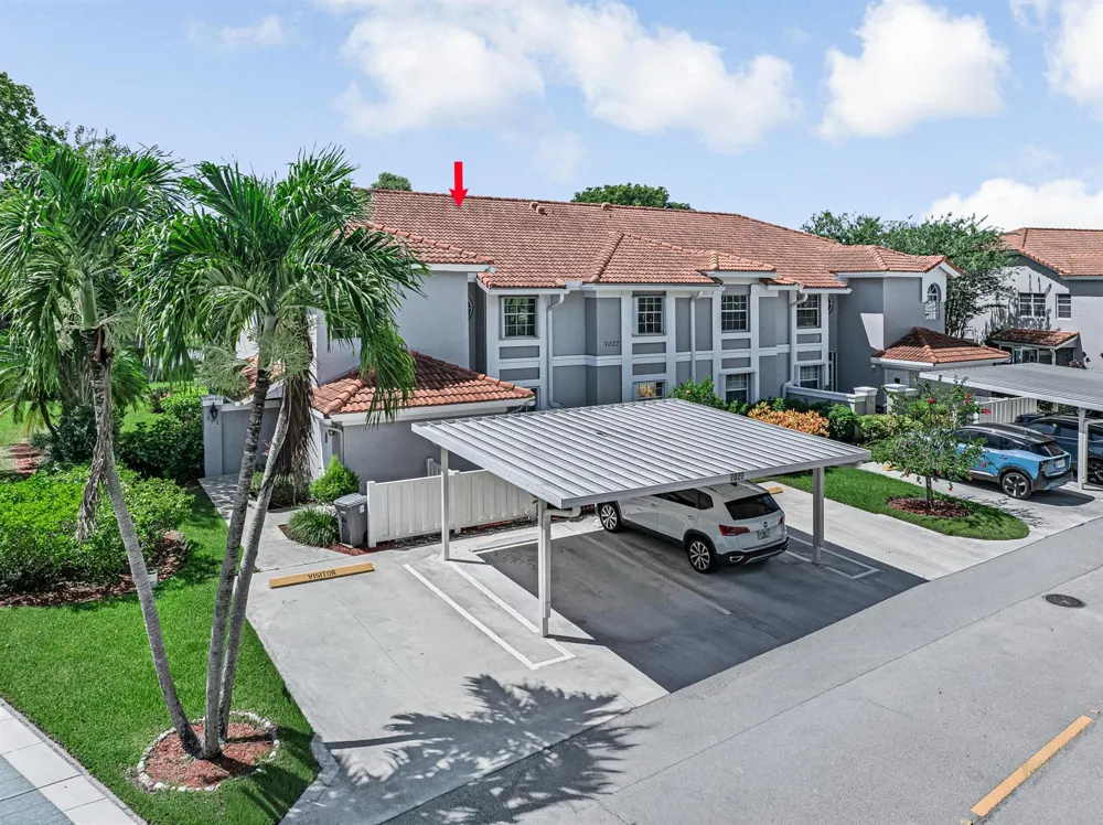 7027 Summer Tree Drive #201 Boynton Beach, FL 33437