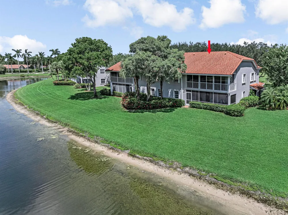 7027 Summer Tree Drive #201 Boynton Beach, FL 33437