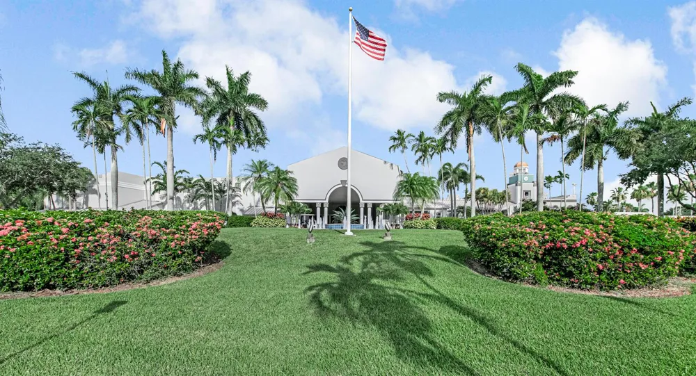 7027 Summer Tree Drive #201 Boynton Beach, FL 33437